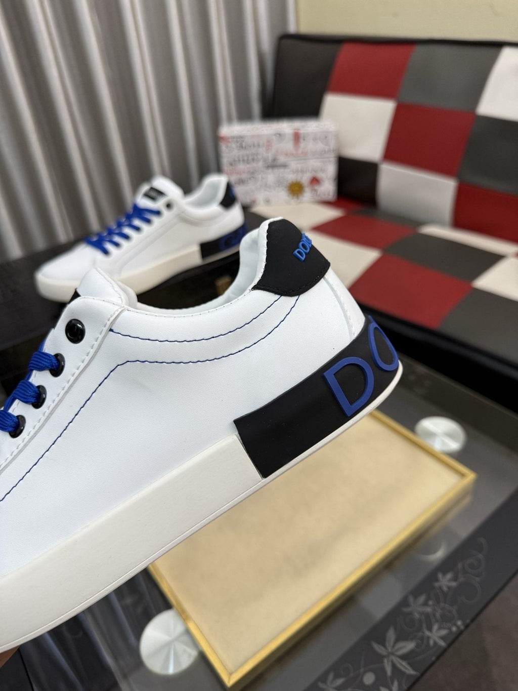 Dolce & Gabbana White Low-Top Sneakers with Blue Laces — detail