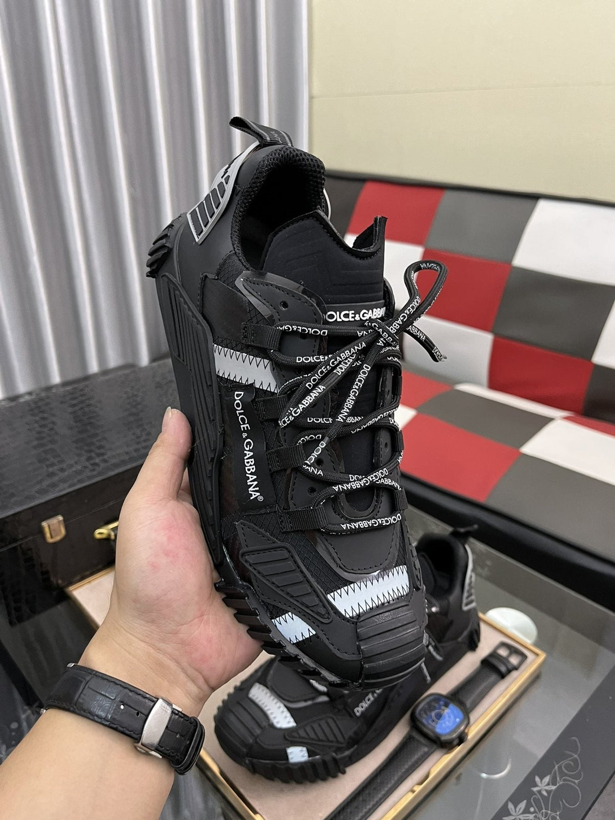 Dolce & Gabbana Black Chunky Sneakers — model