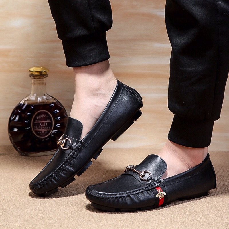 Gucci Men's Black Bit Loafers — model