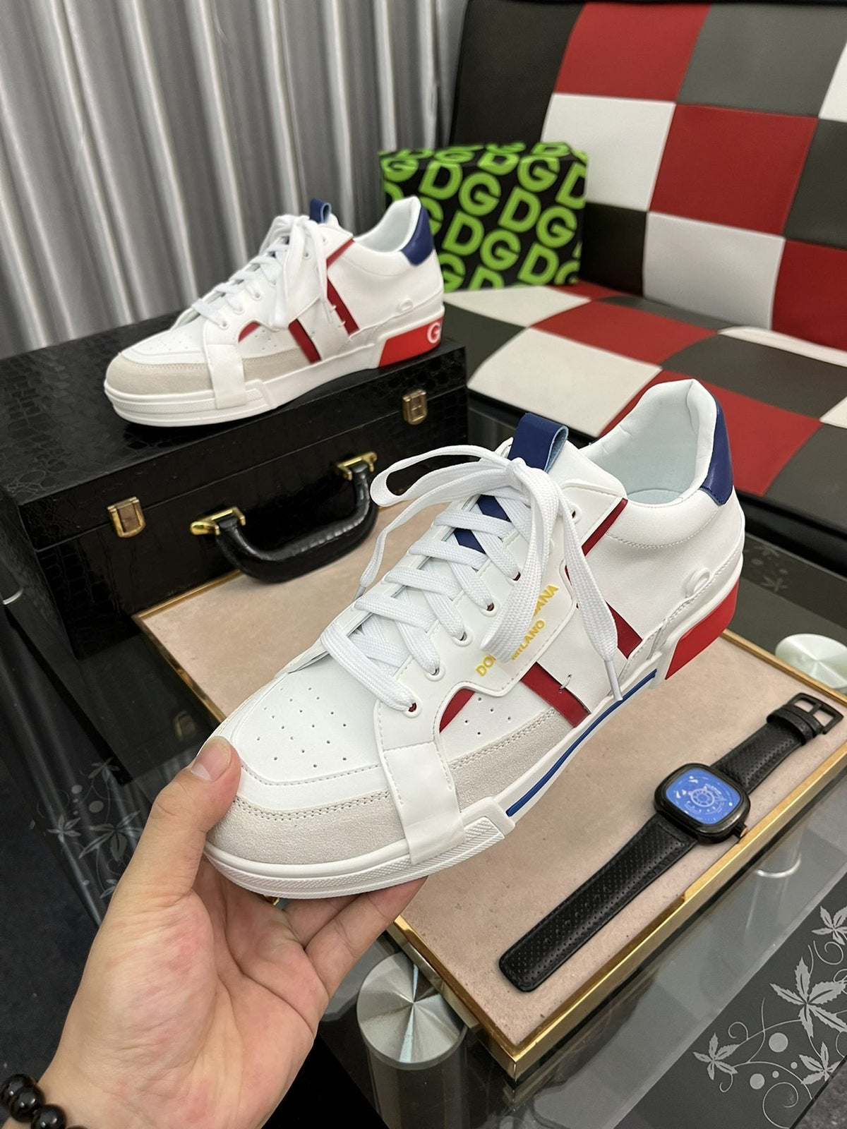 Men's White Low-Top Sneakers with Red and Navy Accents — model