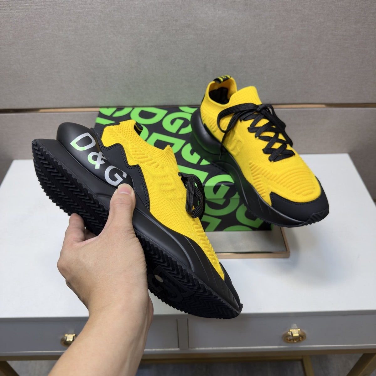 Dolce & Gabbana Yellow and Black Lace-Up Sneakers — detail