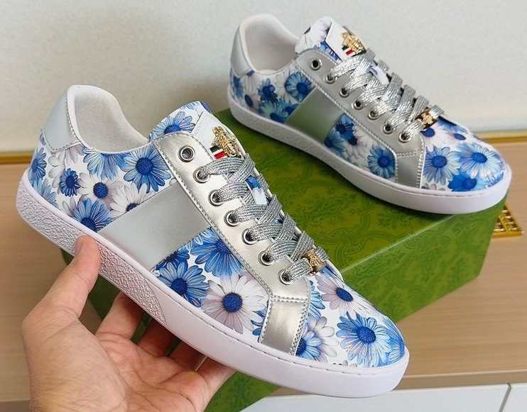 Gucci Floral Low-Top Sneakers — hero