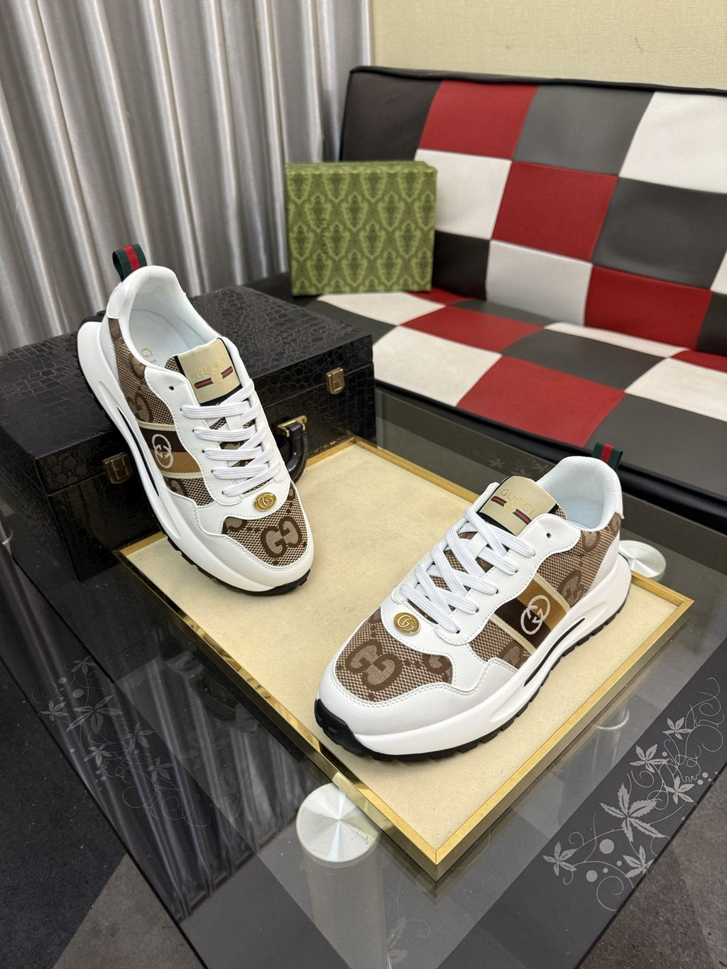 Gucci Patterned Low-Top Sneakers — front
