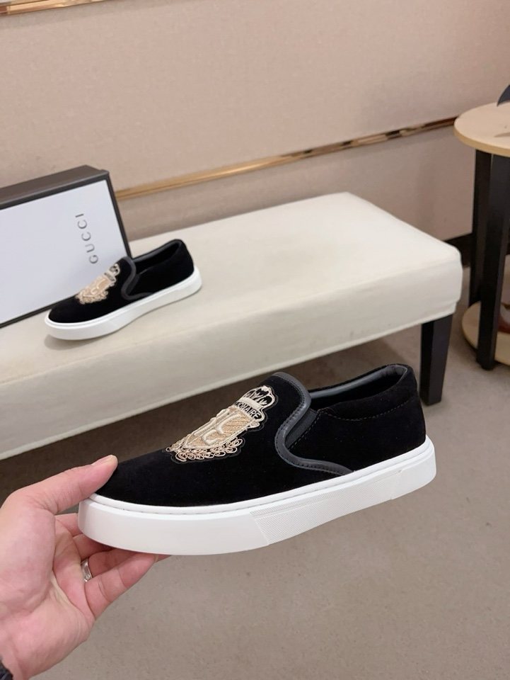 Gucci Crest Slip-On Shoes — side
