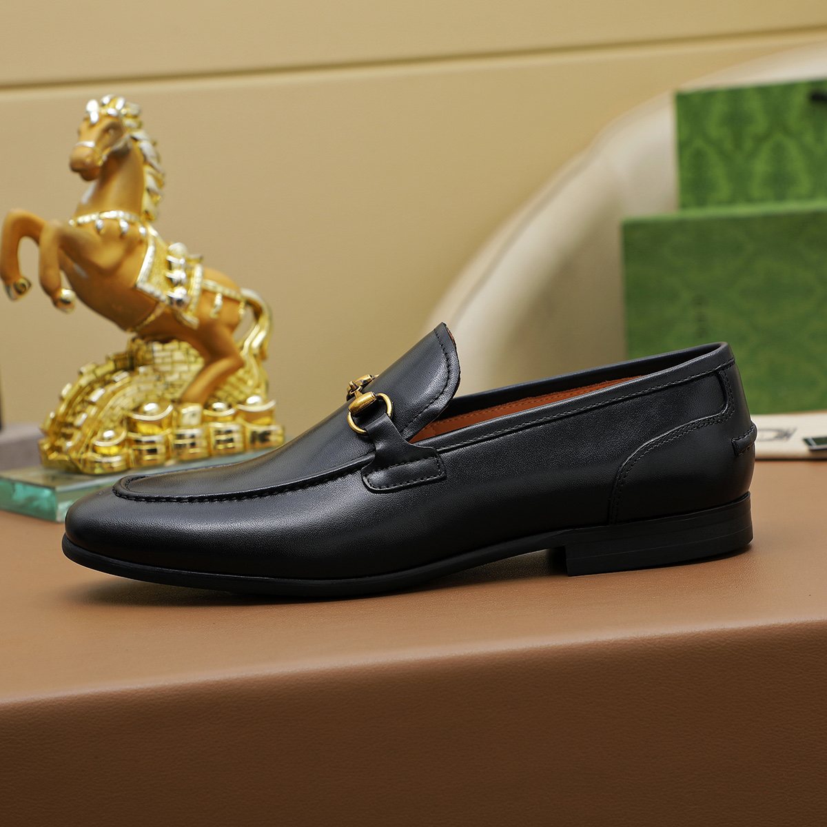 Gucci Bit-Detail Slip-On Loafers — side