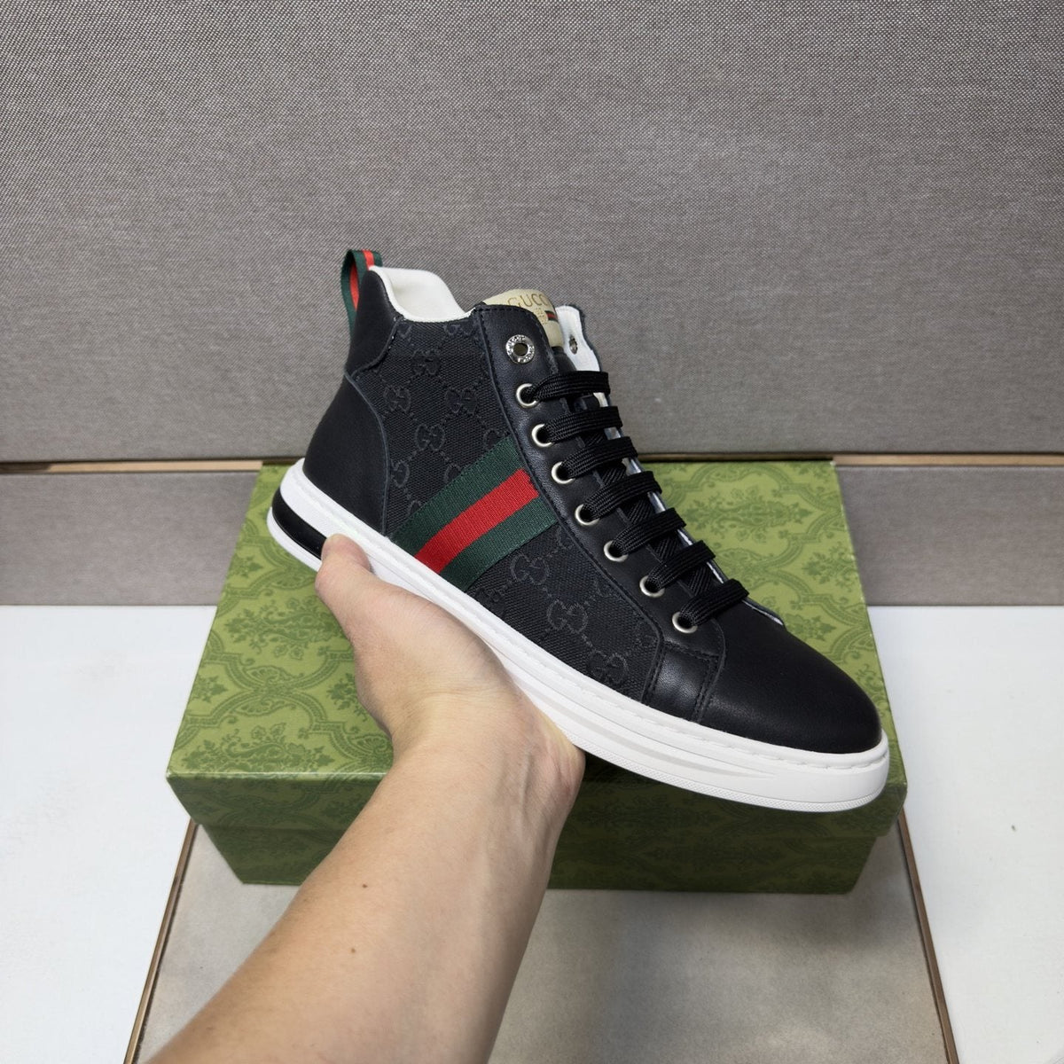 Gucci Men's Striped High-Top Sneakers — model