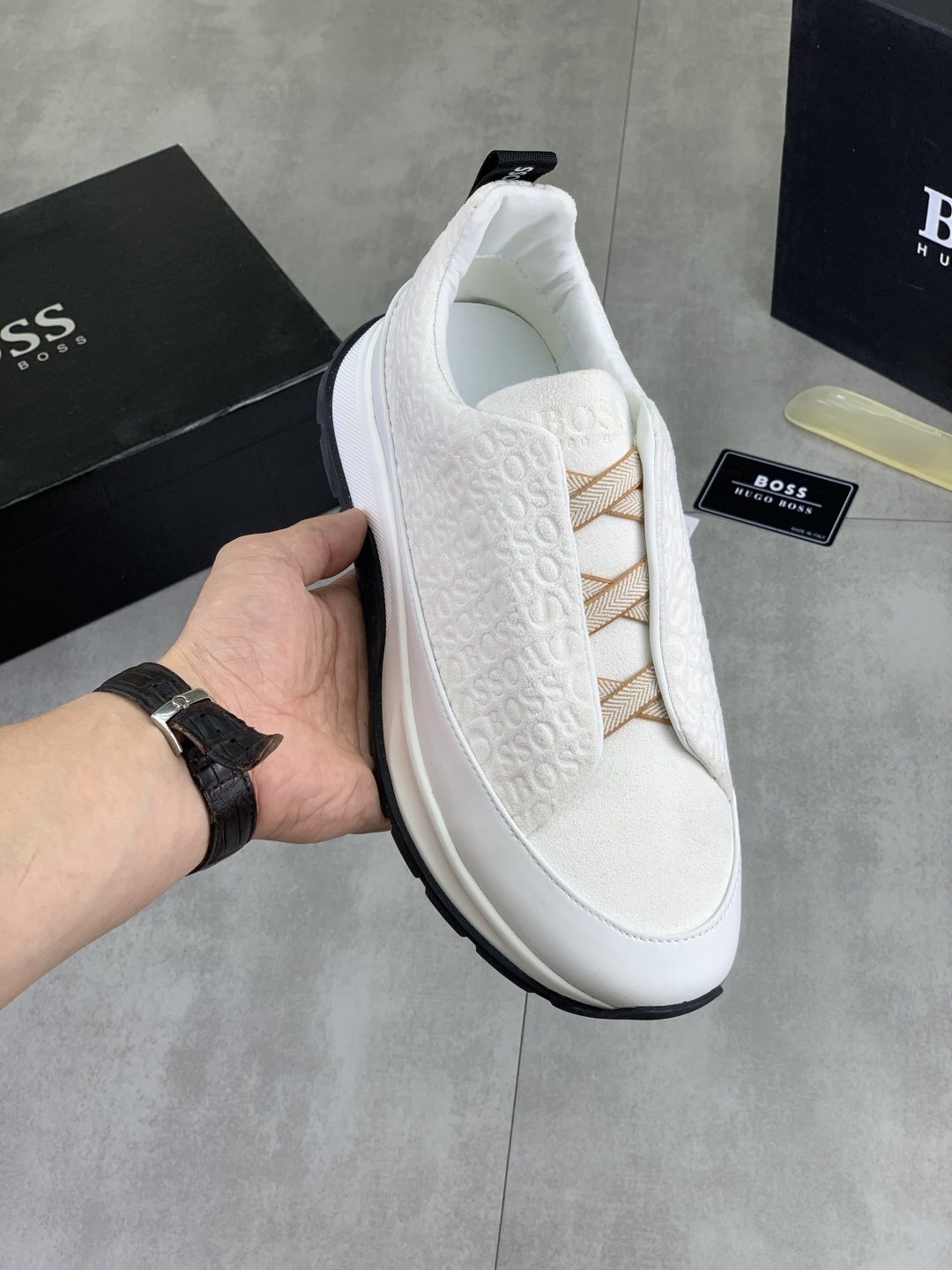 BOSS Textured Low-Top Lace-Up Sneakers — model
