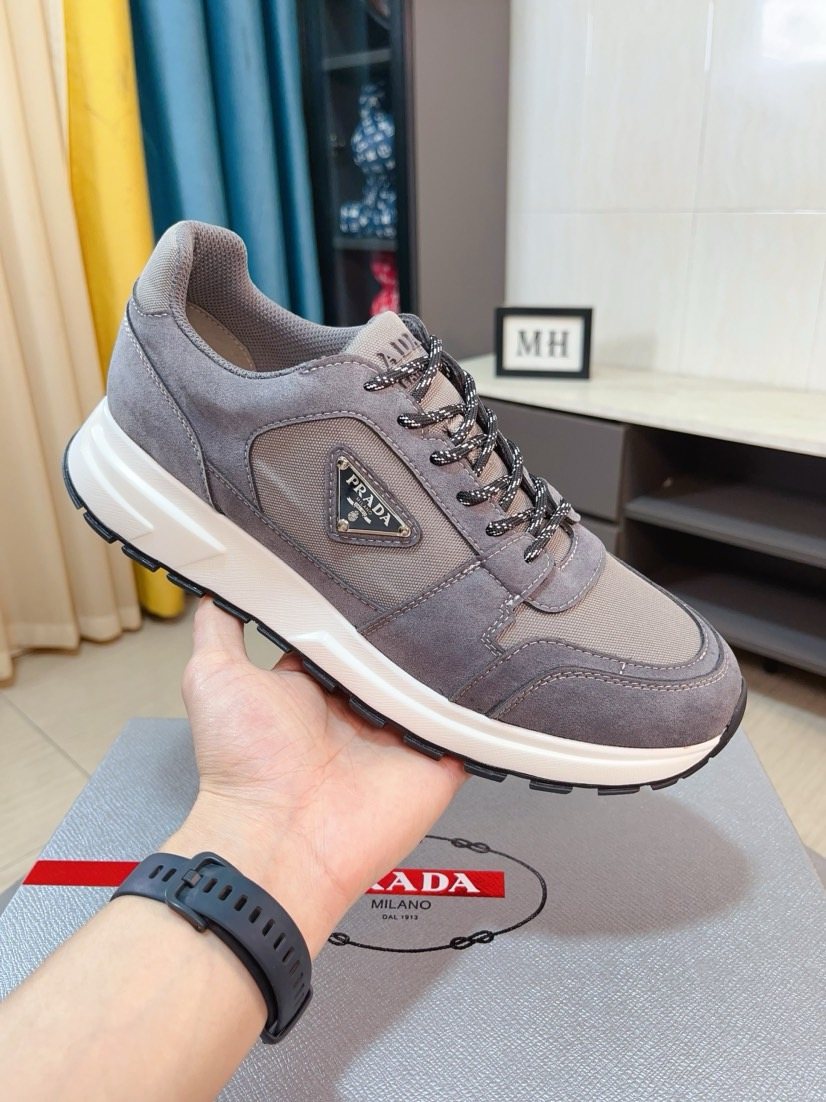 Prada Men's Paneled Low-Top Sneakers — model
