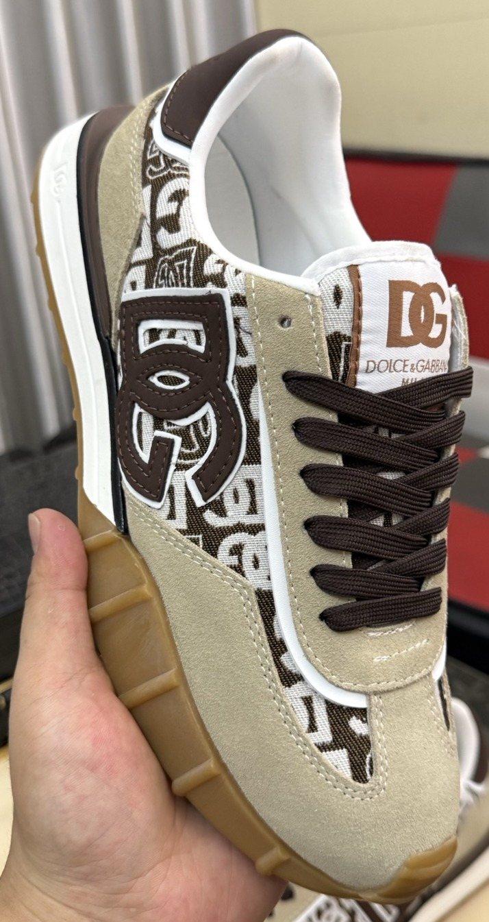 Dolce & Gabbana Patterned Low-Top Sneakers — hero