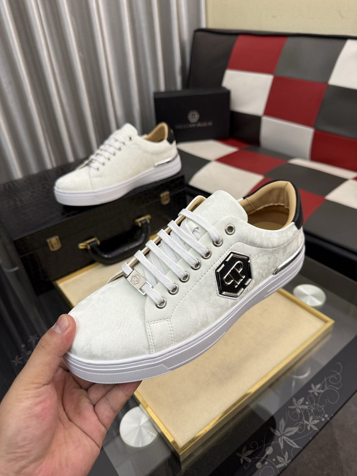 Philipp Plein Emblem Low-Top Sneakers — model